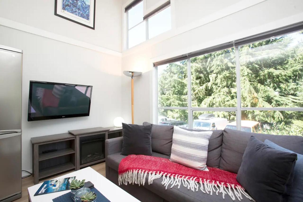 Gondola Haus - Free Parking Apartment Whistler Bagian luar foto
